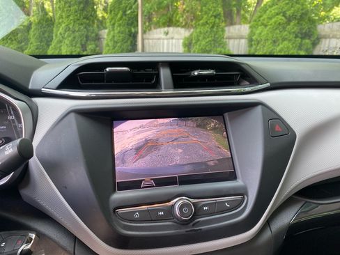 Used 2021 Chevrolet TrailBlazer LS FWD image 15