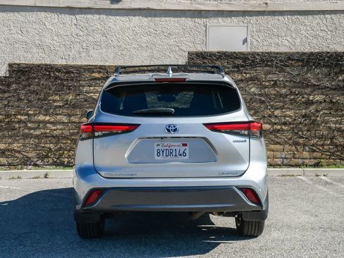 Used 2021 Toyota Highlander Limited image 8