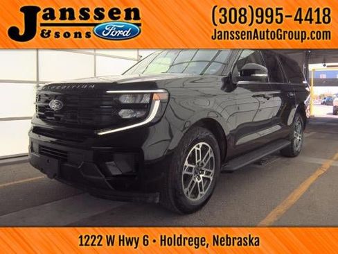 Used 2025 Ford Expedition Max Active AWD/4WD image 1