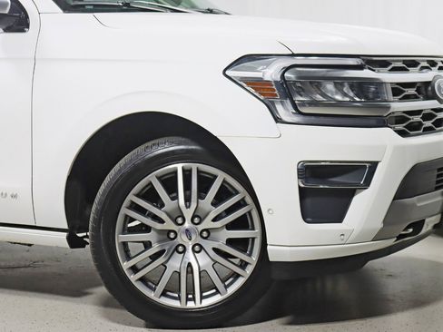 Used 2022 Ford Expedition Platinum AWD/4WD image 5