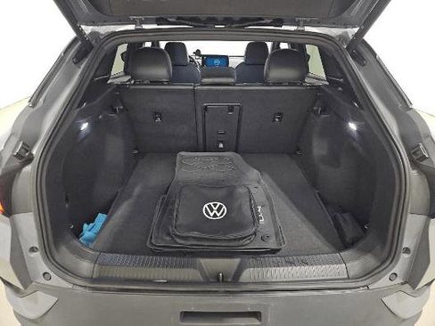 Used 2023 Volkswagen ID.4 Pro S image 9