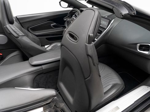 Used 2020 Aston Martin DB11 Volante RWD image 46