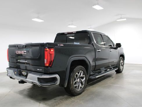 Used 2022 GMC Sierra 1500 SLT AWD/4WD image 12