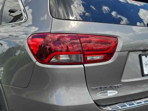Used 2019 Kia Sorento SX AWD/4WD image 9