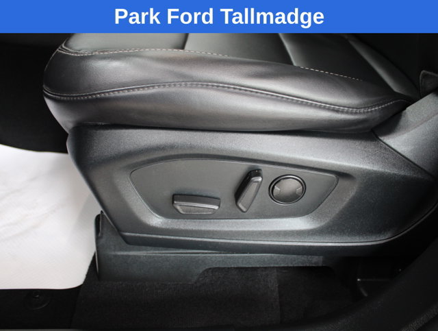 Used 2023 Ford Explorer XLT w/ Equipment Group 202A AWD/4WD image 13