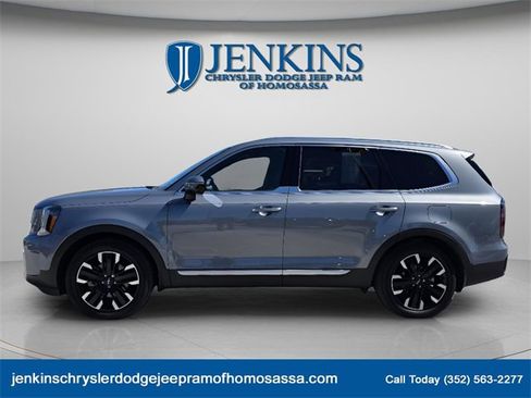 Used 2025 Kia Telluride SX Prestige image 3