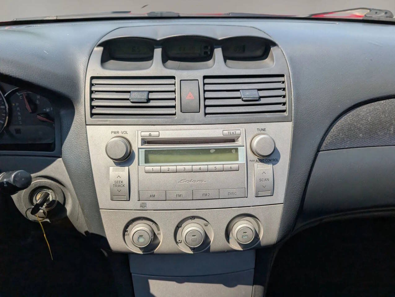 Used 2006 Toyota Solara SE FWD image 25
