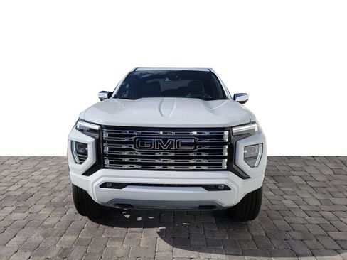New 2026 GMC Canyon Denali w/ LPO, Black Badging Package AWD/4WD image 2