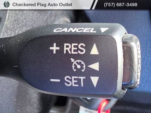 Used 2016 Toyota RAV4 XLE AWD/4WD image 29