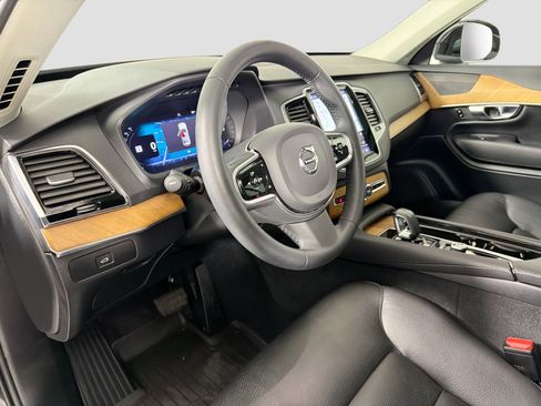 Certified 2023 Volvo XC90 B5 Plus w/ Protection Package Premier image 10