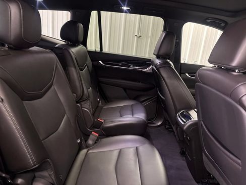 Certified 2025 Cadillac XT6 Premium Luxury FWD image 18