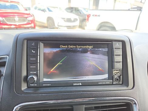 Used 2019 Dodge Grand Caravan SXT FWD image 18