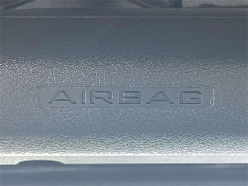 Used 2025 Jeep Wrangler Sport image 26