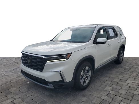 Used 2023 Honda Pilot EX-L image 3