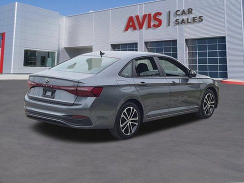 Used 2025 Volkswagen Jetta Sport FWD image 6