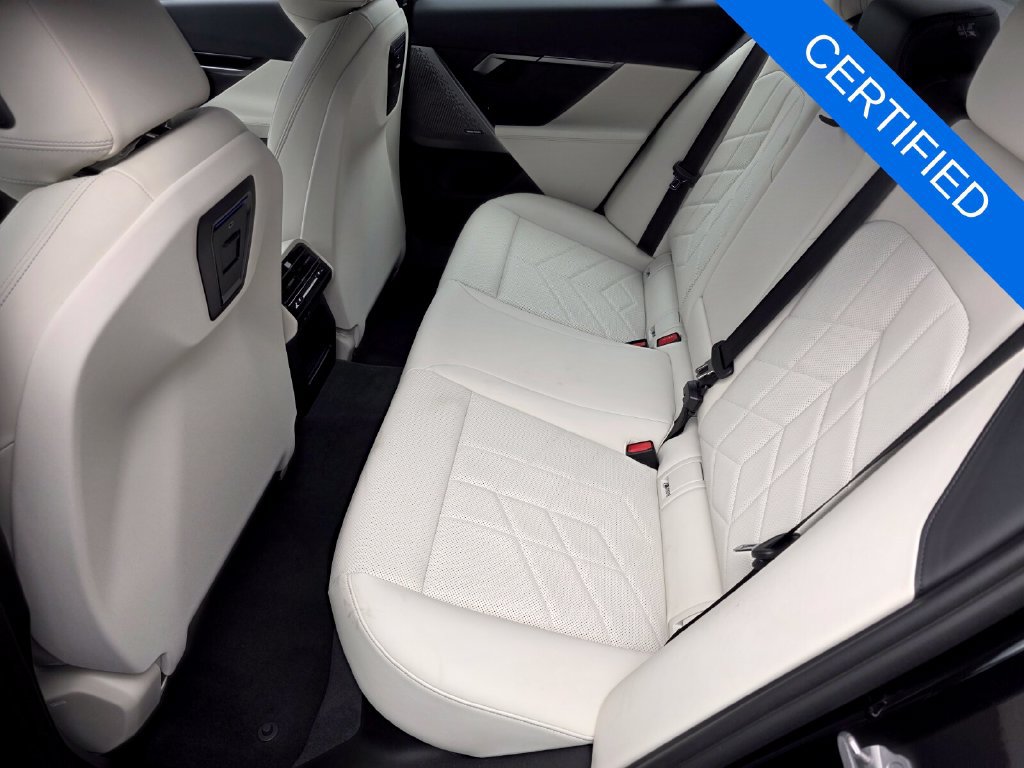 Certified 2024 BMW 530i w/ Convenience Package RWD image 14