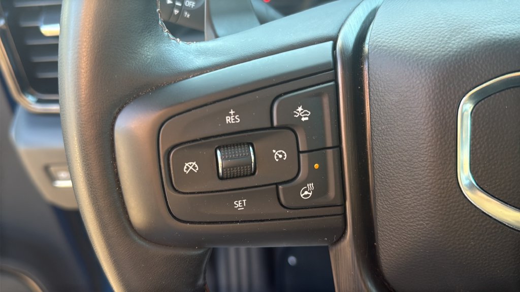 Used 2024 GMC Sierra 1500 AT4 w/ Technology Package AWD/4WD image 18