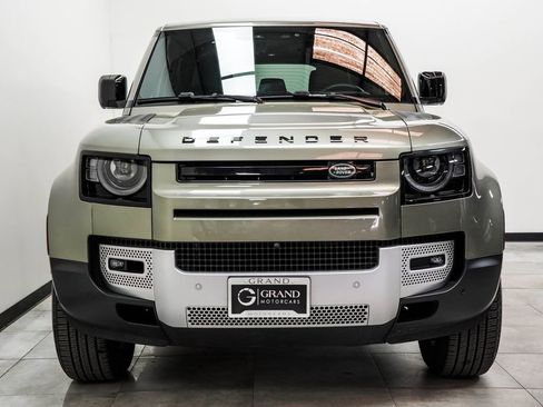 Used 2025 Land Rover Defender 110 S image 6