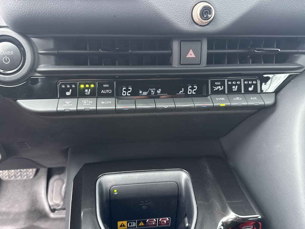 Used 2025 Toyota Crown Signia AWD/4WD image 25