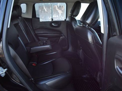 Used 2020 Jeep Compass Latitude image 32