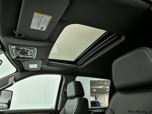 New 2026 GMC Sierra 2500 Denali w/ Denali Reserve Package image 8