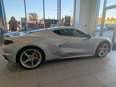 New 2026 Chevrolet Corvette E-Ray image 4