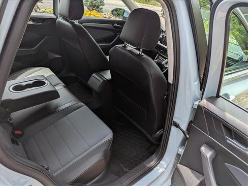 Certified 2025 Volkswagen Jetta SE FWD image 14