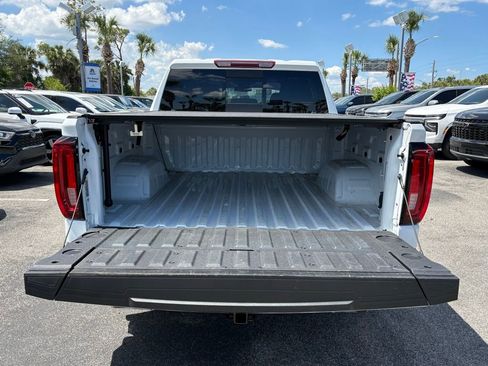 Used 2022 GMC Sierra 1500 SLT w/ SLT Convenience Package AWD/4WD image 11