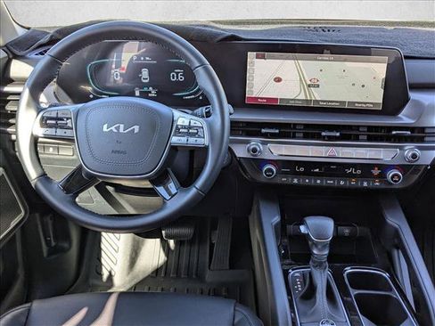 Used 2025 Kia Telluride LX image 19