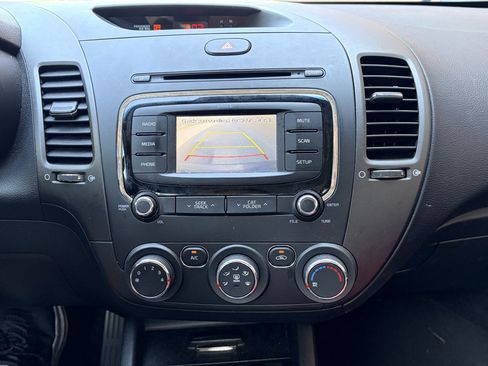 Used 2017 Kia Forte LX w/ LX Popular Package FWD image 14