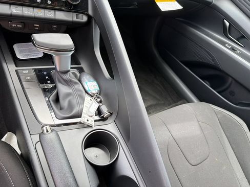 New 2026 Hyundai Elantra Sport FWD image 33