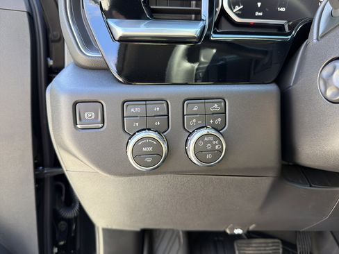 New 2026 GMC Sierra 1500 SLT w/ SLT Premium Package image 36