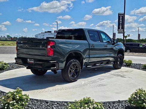 Used 2025 Chevrolet Silverado 1500 Custom Trail Boss w/ Dark Appearance Package image 3