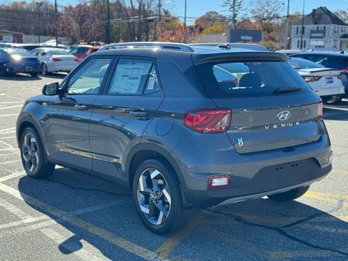 New 2026 Hyundai Venue SEL image 3