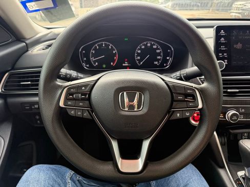 Used 2018 Honda Accord EX image 11