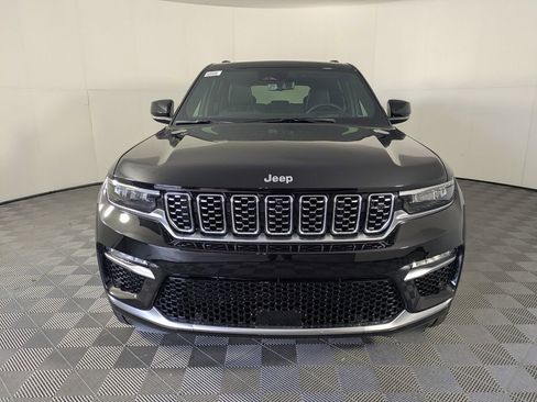 New 2025 Jeep Grand Cherokee Summit image 2