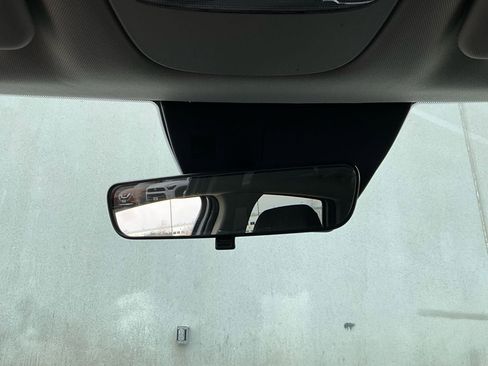 Used 2025 Kia Sportage LX image 17