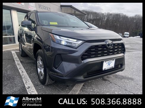 Used 2025 Toyota RAV4 XLE image 7