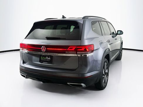 Used 2025 Volkswagen Atlas SE image 9