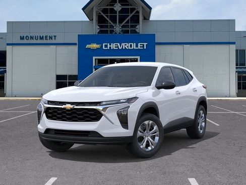New 2026 Chevrolet Trax LS w/ Driver Confidence Package FWD image 6