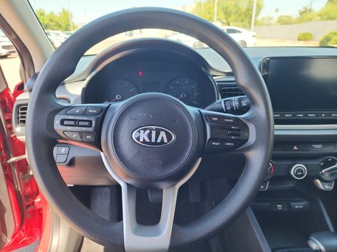 Used 2021 Kia Rio S FWD image 9