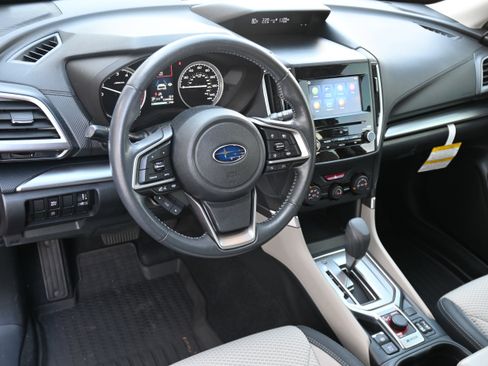 Used 2022 Subaru Forester Premium image 12