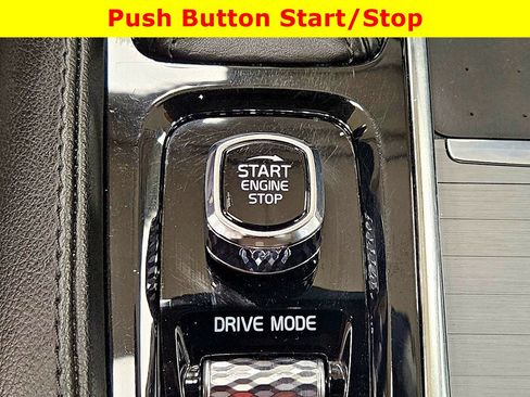 Used 2021 Volvo XC90 T5 Momentum image 28