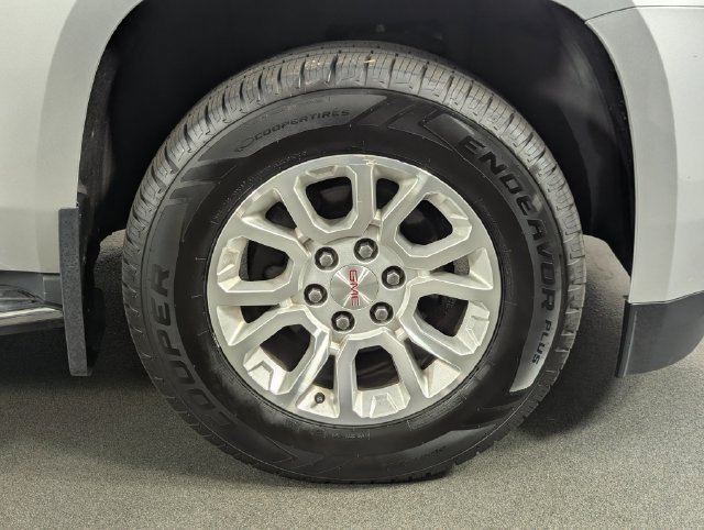 Used 2017 GMC Yukon SLE AWD/4WD image 11