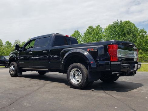 Used 2022 Ford F350 Platinum AWD/4WD image 8