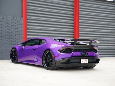 Used 2018 Lamborghini Huracan LP 580-2 RWD image 17