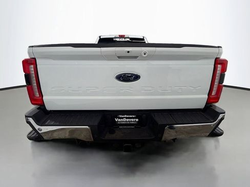 Used 2024 Ford F250 Lariat w/ FX4 Off-Road Package AWD/4WD image 8