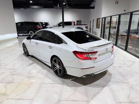 Used 2022 Honda Accord Touring image 10