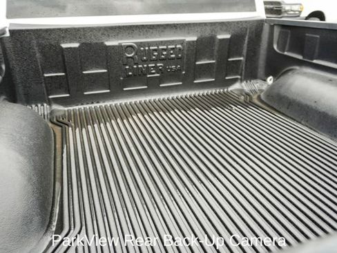 Used 2022 RAM 1500 Classic SLT image 5