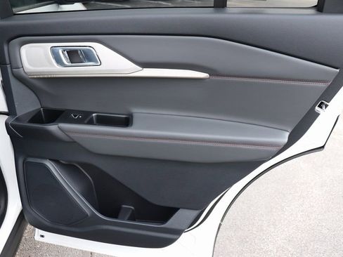 New 2026 Ford Explorer Active w/ Active Comfort Package image 16